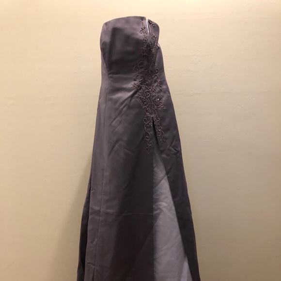 Bridesmaids Dress - Picture 1 of 3